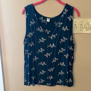 Old Navy V neck blue sleeveless blouse